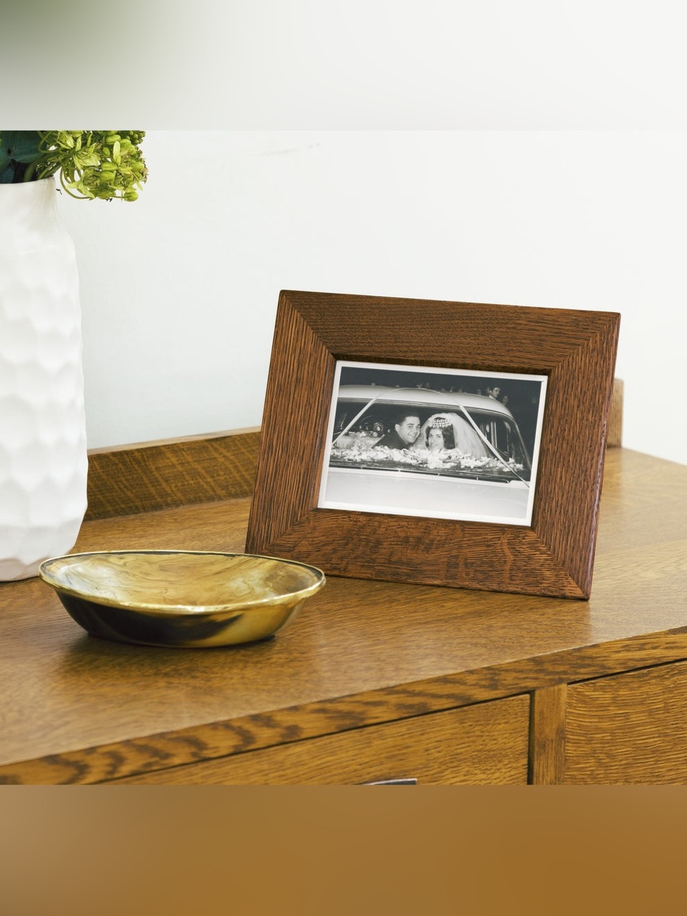 ⭐️Classic Wooden Picture Frame in Warm Brown⭐️